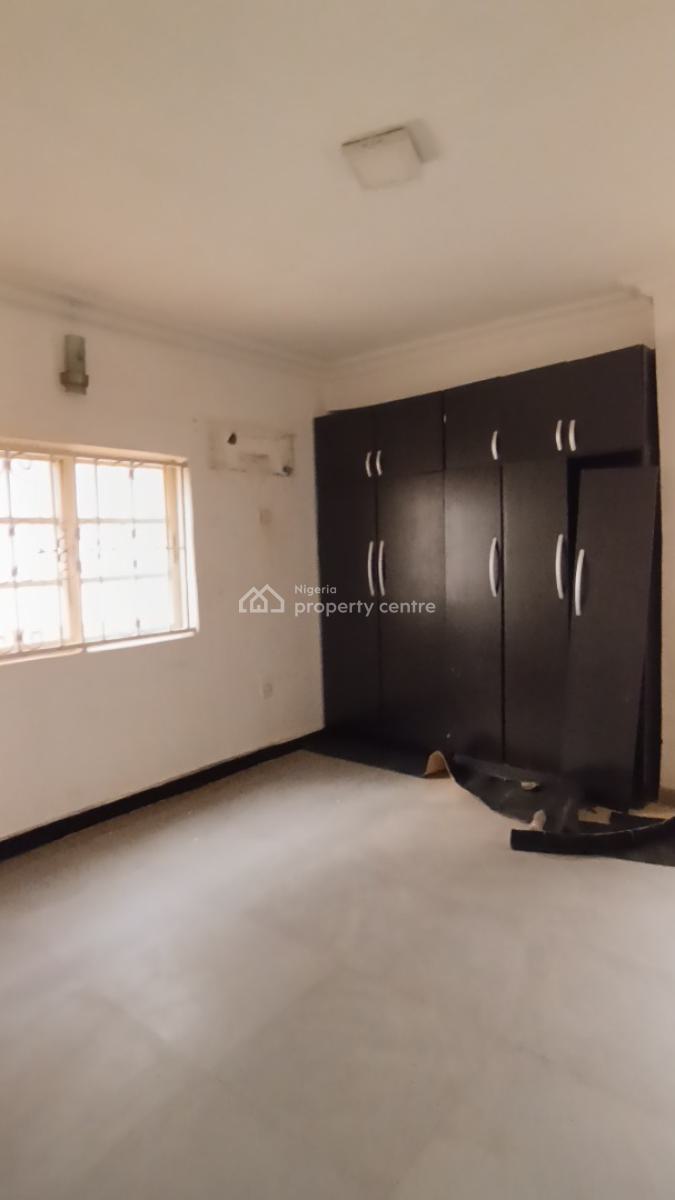 3bedroom Flat @ Utako, Wuye Main Very Close to Utako, Wuye, Abuja, Flat / Apartment for Rent
