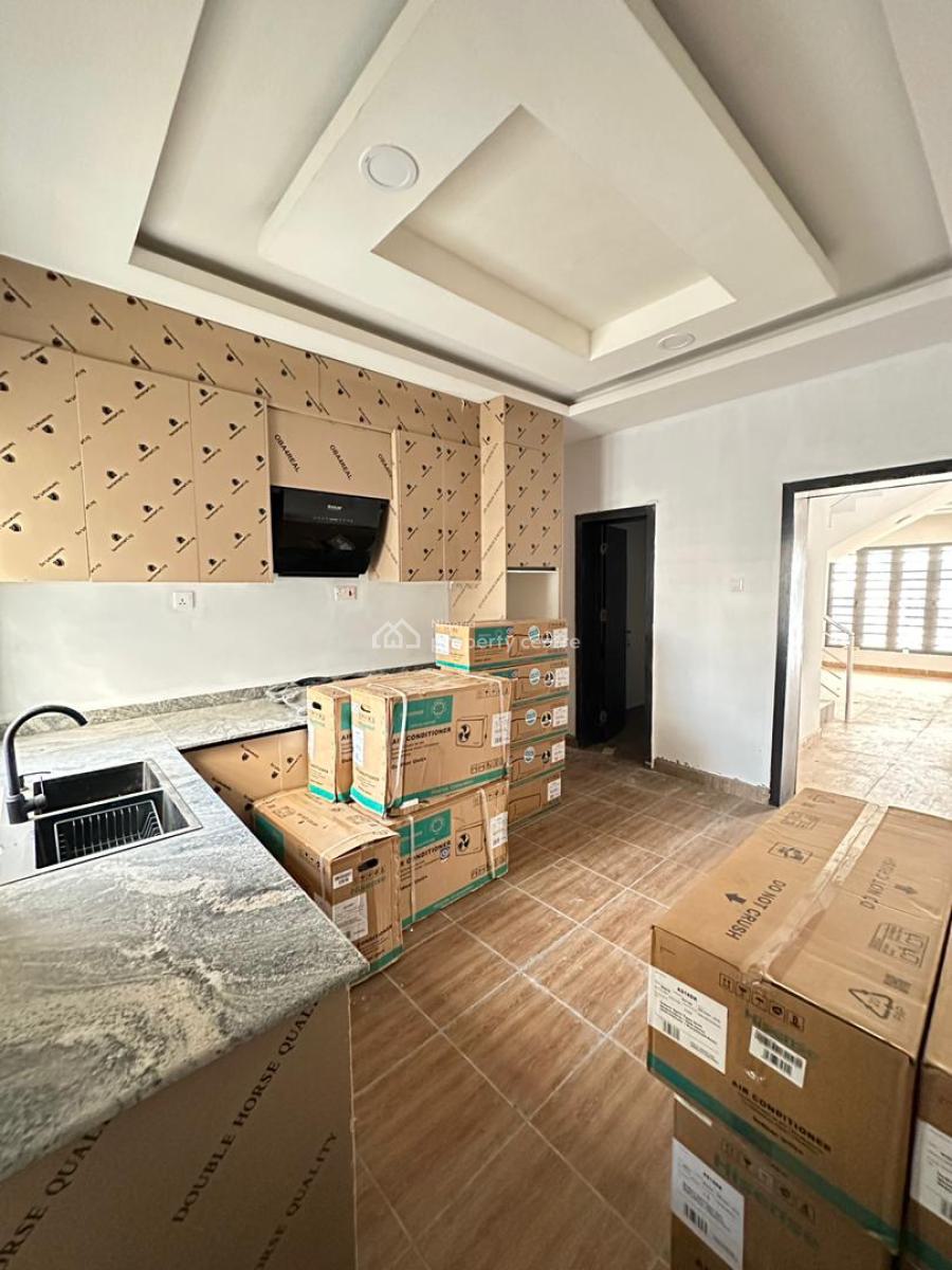 Well-built Luxury Spacious 4 Bedroom Terrace Duplex, Orchid, Lekki, Lagos, Terraced Duplex for Sale