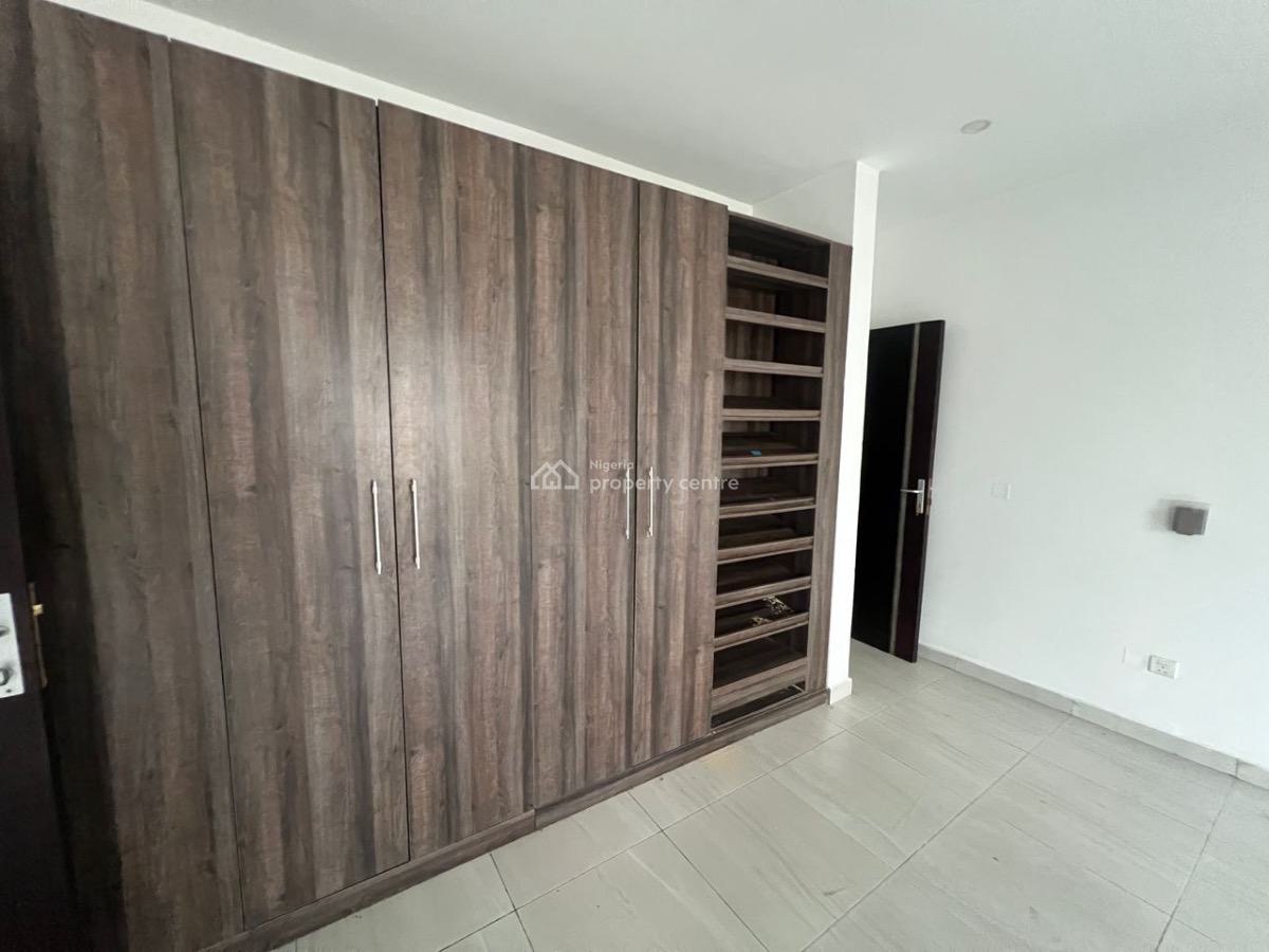 Luxury 3 Bedroom Apartment with a Bq on The 3rd Floor, Lekki Phase 1, Lekki, Lagos, Flat / Apartment for Rent
