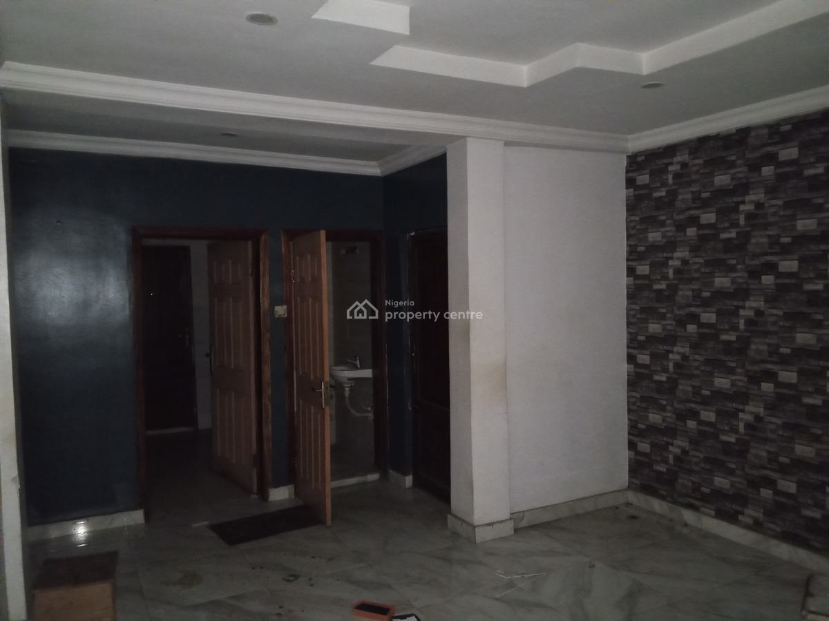 2 Bedroom Flat, Alagomeji, Yaba, Lagos, Flat / Apartment for Rent