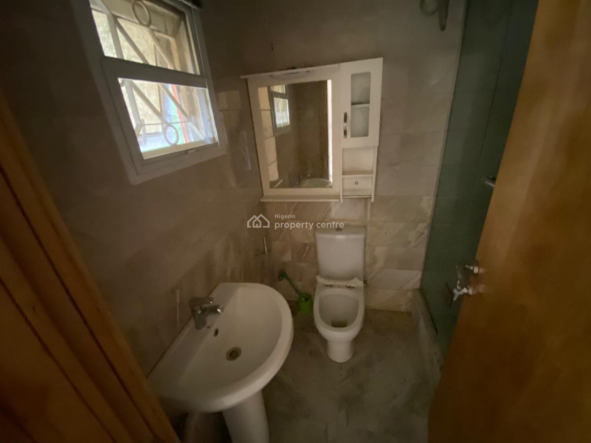 Well Maintained Serviced 4 Bedroom Terrace House, Canal West Estate, Osapa London, Osapa, Lekki, Lagos, Terraced Duplex for Rent