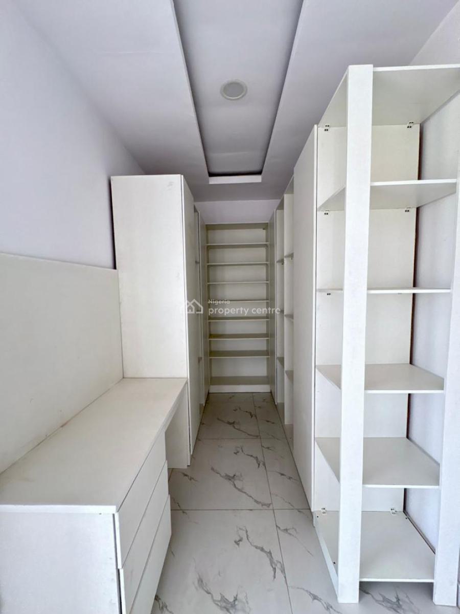 Fully Detached 4-bedroom Triplex with a Room Bq, Kolapo Ishola Gra, Akobo, Ibadan, Oyo, House for Sale