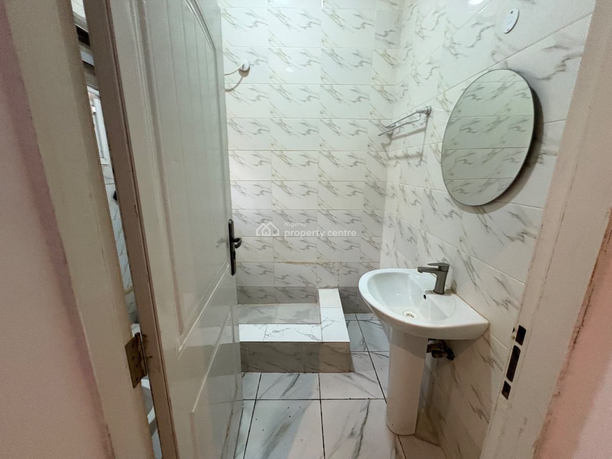 Fully Furnished 3bedroom Apartment in an Estate Fully Tarred Road, Katampe Main, Fully Tarred Road, Katampe (main), Katampe, Abuja, Flat / Apartment for Rent