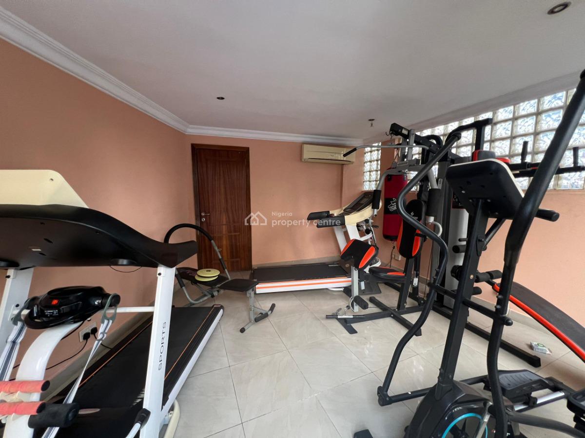 Neat 3 Bedroom Flat  Pool, Elevator, Gym, Laundry, Ante Room, Balcony, Parkview, Ikoyi, Lagos, Flat / Apartment for Rent