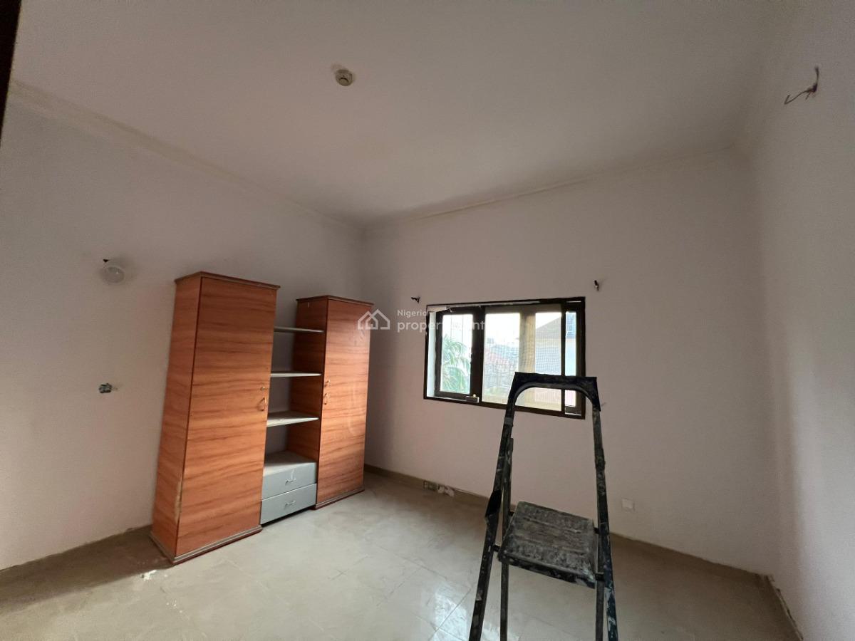 Neat 3 Bedroom Flat  Pool, Elevator, Gym, Laundry, Ante Room, Balcony, Parkview, Ikoyi, Lagos, Flat / Apartment for Rent