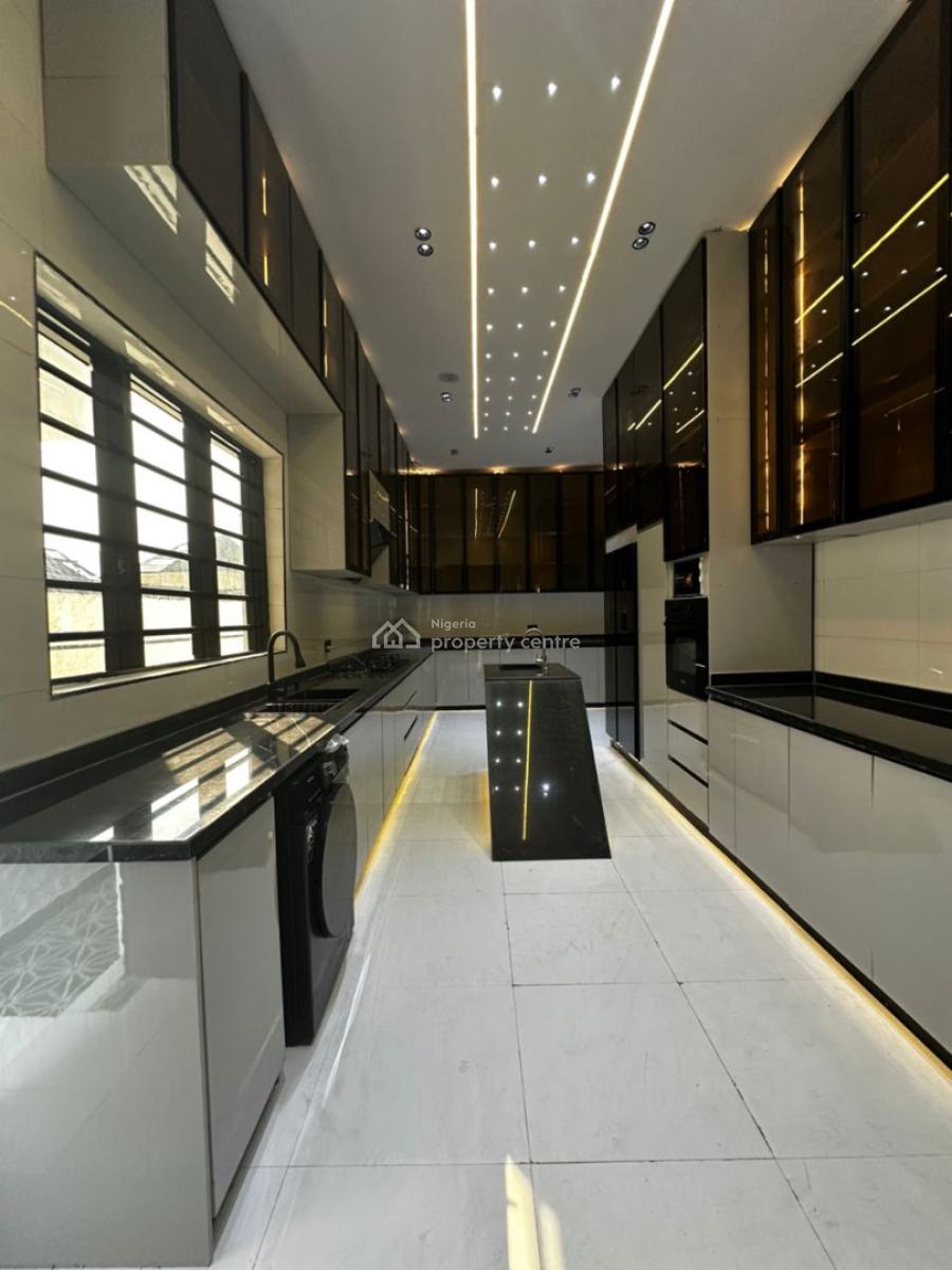 Spacious 5bedroom Detached Duplex with Pool and Bq in a Secure Estate, Chevron, Lekki, Lagos, Detached Duplex for Sale