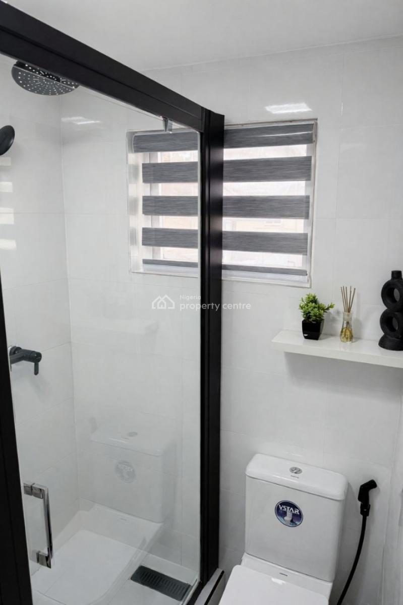 Luxury Big Studio with Workstation, Modern Interior and Pool, Serene Environment, Comfortable Stay, Perfect for Locking-in, Ikoyi, Lagos, Flat / Apartment Short Let