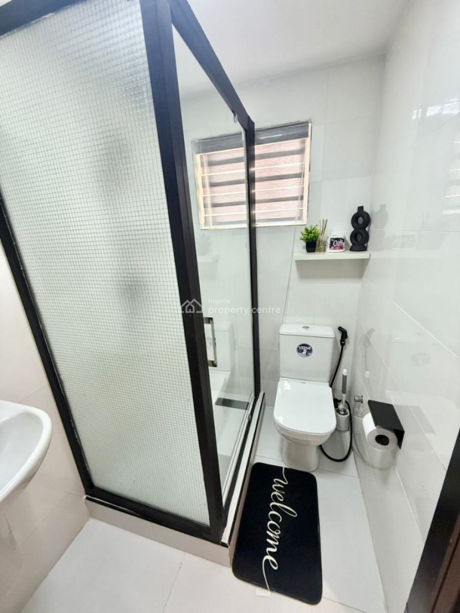 Luxury Big Studio with Workstation, Modern Interior and Pool, Serene Environment, Comfortable Stay, Perfect for Locking-in, Ikoyi, Lagos, Flat / Apartment Short Let