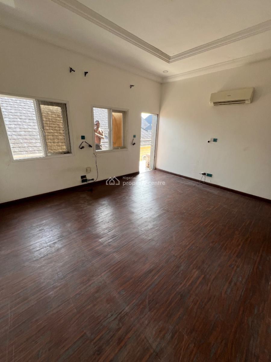 English-styled Miniflat in Bera Estate, Chevron, with 3 Acs & Inverter, Chevron, Bera Estate, Lekki Phase 1, Lekki, Lagos, Mini Flat (room and Parlour) for Rent