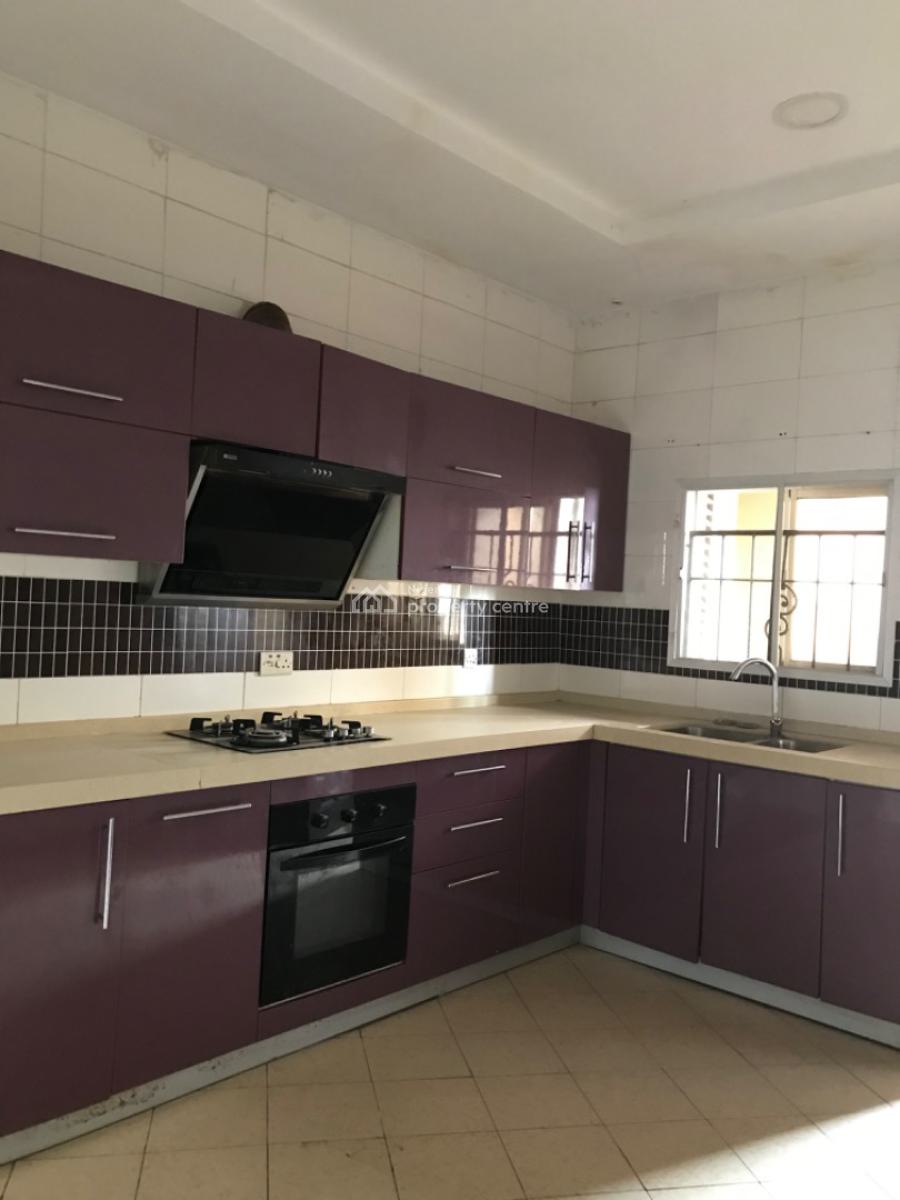 Fully Service 3 Bedroom Paint House with Bq @lekki Phase 1, Off Hakeem Dickson, Lekki Phase 1, Lekki, Lagos, Flat / Apartment for Rent