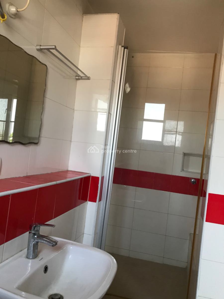 Fully Service 3 Bedroom Paint House with Bq @lekki Phase 1, Off Hakeem Dickson, Lekki Phase 1, Lekki, Lagos, Flat / Apartment for Rent