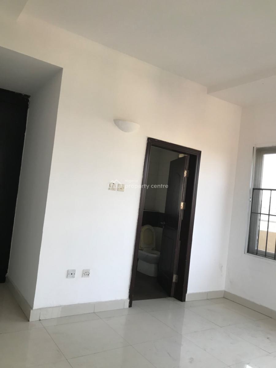 Fully Service 3 Bedroom Paint House with Bq @lekki Phase 1, Off Hakeem Dickson, Lekki Phase 1, Lekki, Lagos, Flat / Apartment for Rent