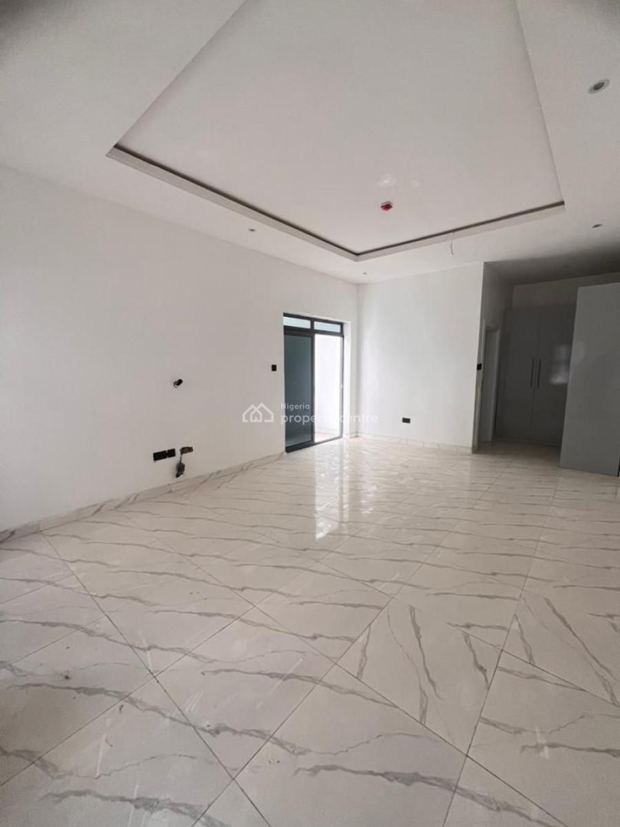 Exclusive 3 Bedroom Apartment, Lekki Phase 1, Lekki, Lagos, Flat / Apartment for Sale