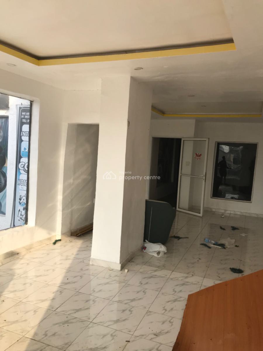 Very Standard Shop Space @lekki Phase One, Lekki Phase 1, Lekki, Lagos, Shop for Rent