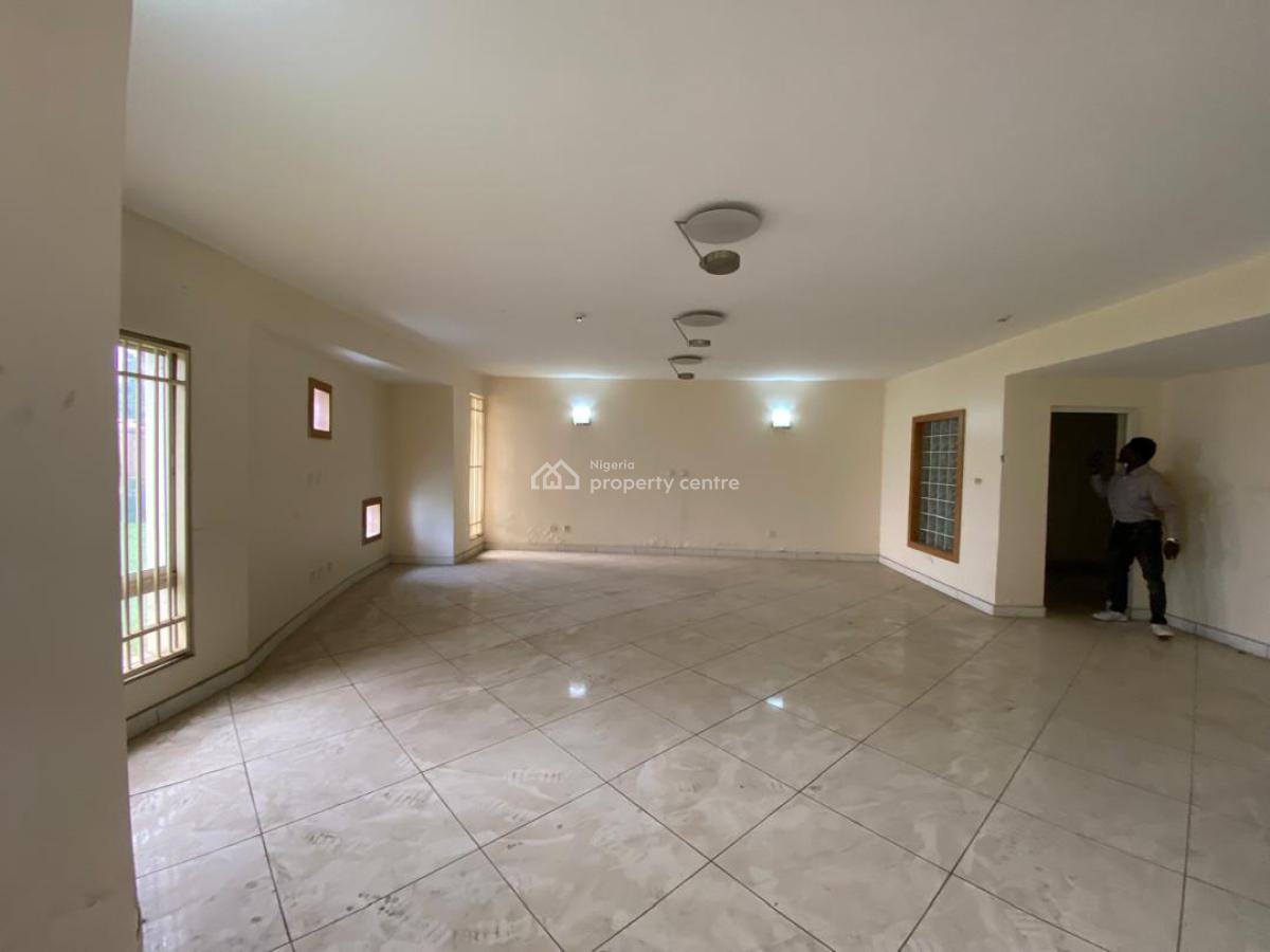 Luxurious 3 Bedrooms Serviced Apartment, Bq, Serene Neighborhood, Good Access Road, Asokoro District, Abuja, Flat / Apartment for Rent