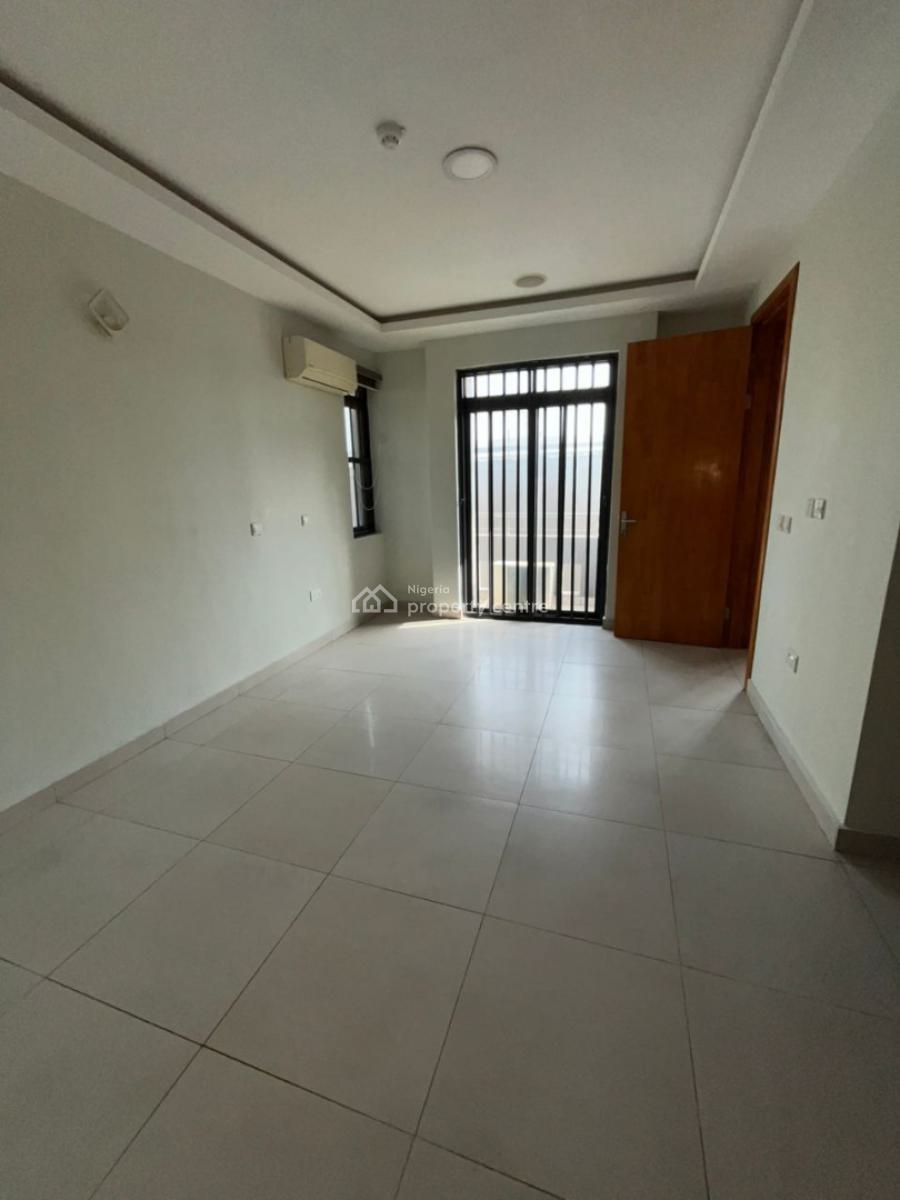 Nicely Finished 3bedroom Apartment with 1room Bq, Lekki Phase 1, Lekki, Lagos, Flat / Apartment for Rent