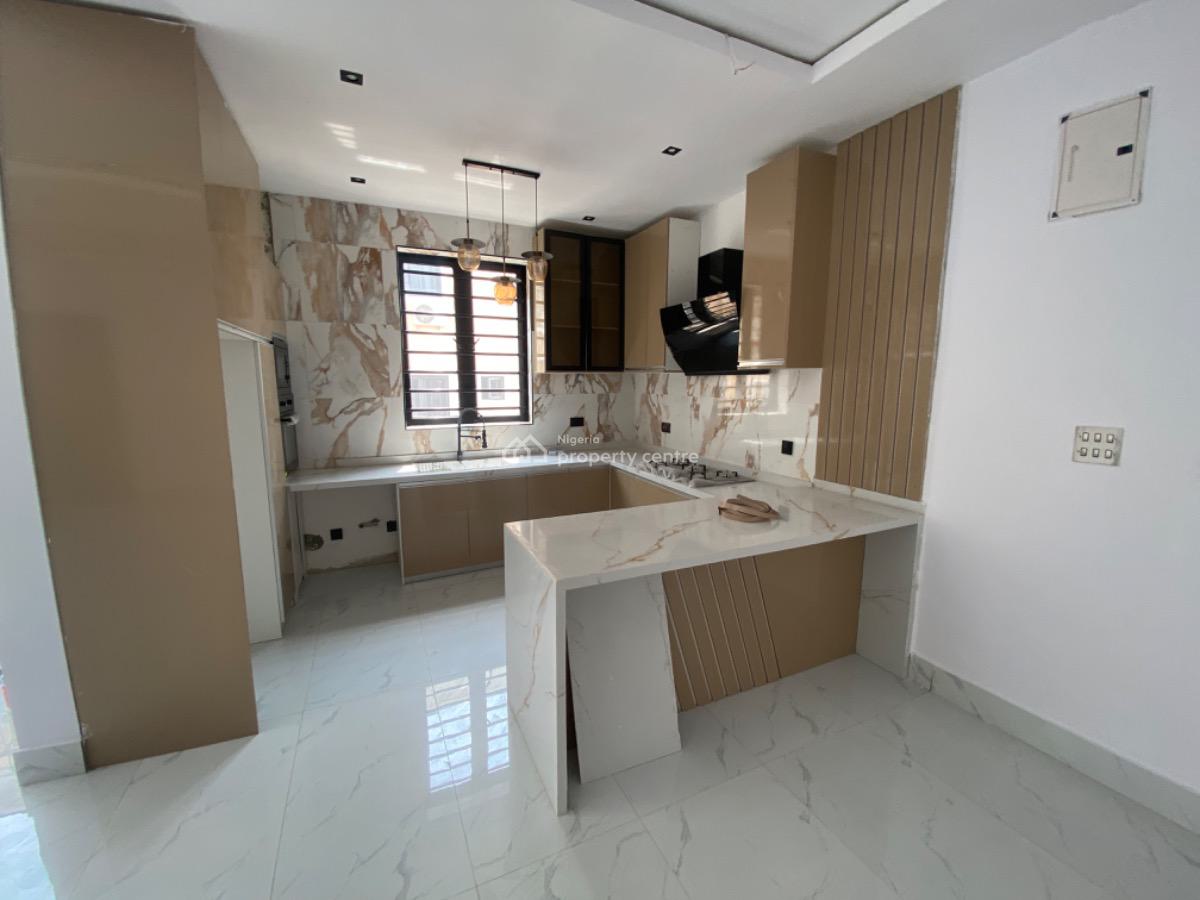 2-bedroom Apartment, Lekki Phase 1, Lekki, Lagos, Flat / Apartment for Sale