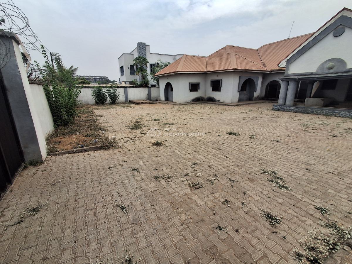 7-bedrooms Bungalow, Kado Estate, Kado, Abuja, Detached Bungalow for Sale
