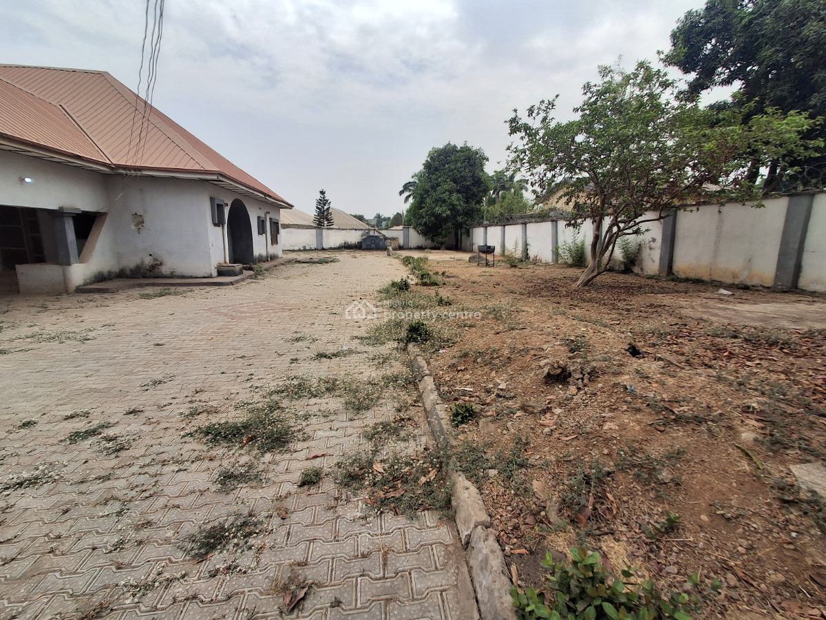 7-bedrooms Bungalow, Kado Estate, Kado, Abuja, Detached Bungalow for Sale