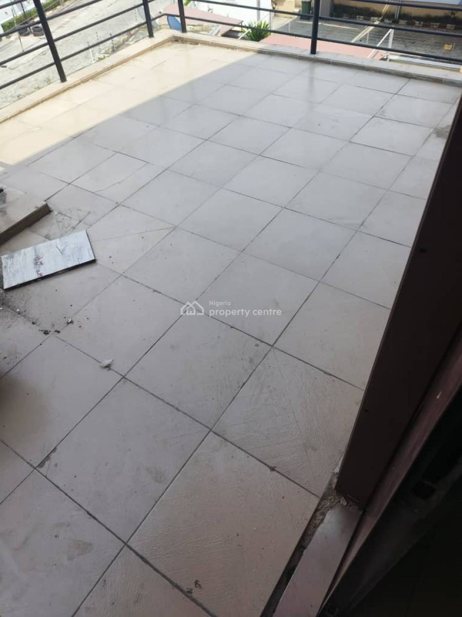 Spacious Self Service 3bedroom Apartment, Off Hakeem Dickson, Lekki Phase 1, Lekki, Lagos, Flat / Apartment for Rent