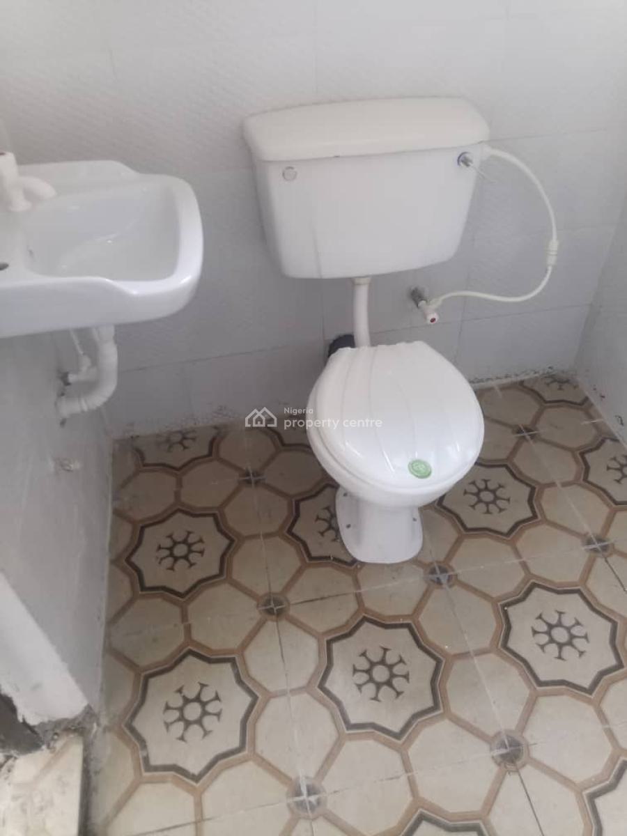 a Self Serviced 2 Bedroom Flat with Guest Toilet, By Shapati Off Lekki Epe Expressway, Onosa, Ibeju Lekki, Lagos, Flat / Apartment for Rent