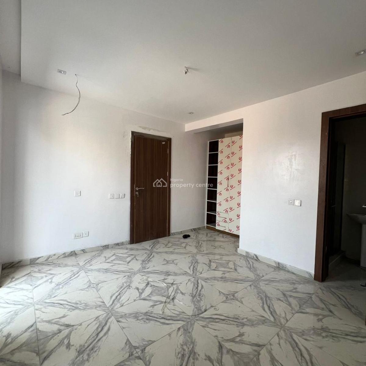 2 Bedroom Apartment, Chevron, Lekki, Lagos, Block of Flats for Sale