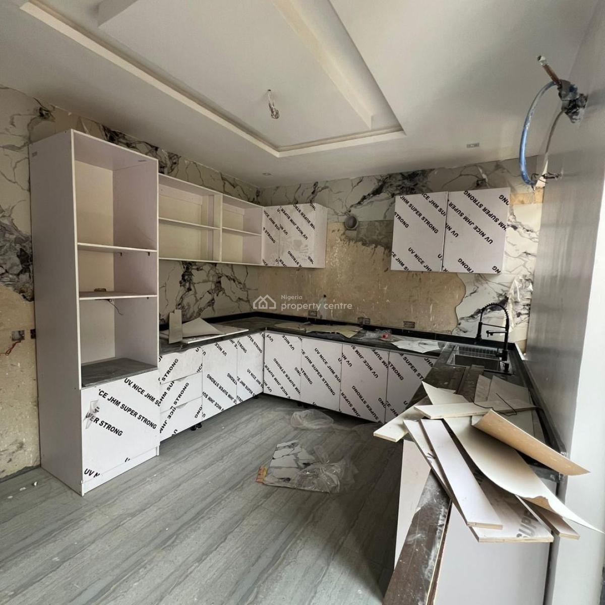 2 Bedroom Apartment, Chevron, Lekki, Lagos, Block of Flats for Sale