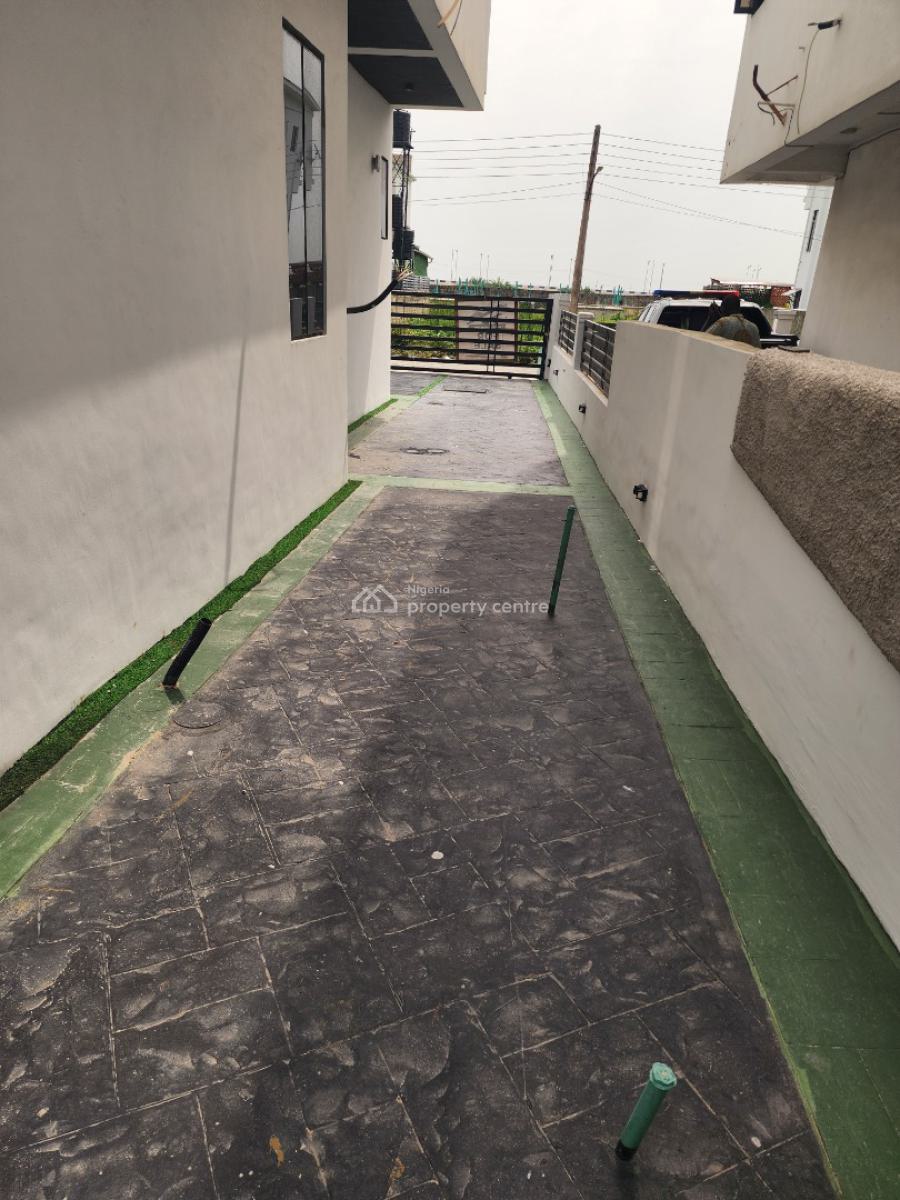 Classic 4 Bedrooms Fully Detached Duplex with Bq + Swimming Pool, Chevron Tollgate, Lekki, Lagos, Detached Duplex for Sale