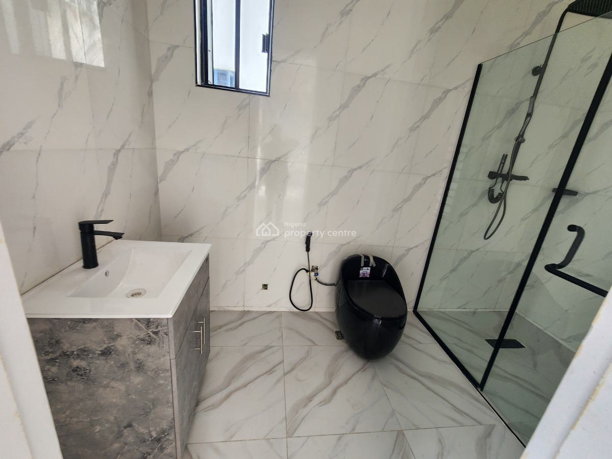 Classic 4 Bedrooms Fully Detached Duplex with Bq + Swimming Pool, Chevron Tollgate, Lekki, Lagos, Detached Duplex for Sale