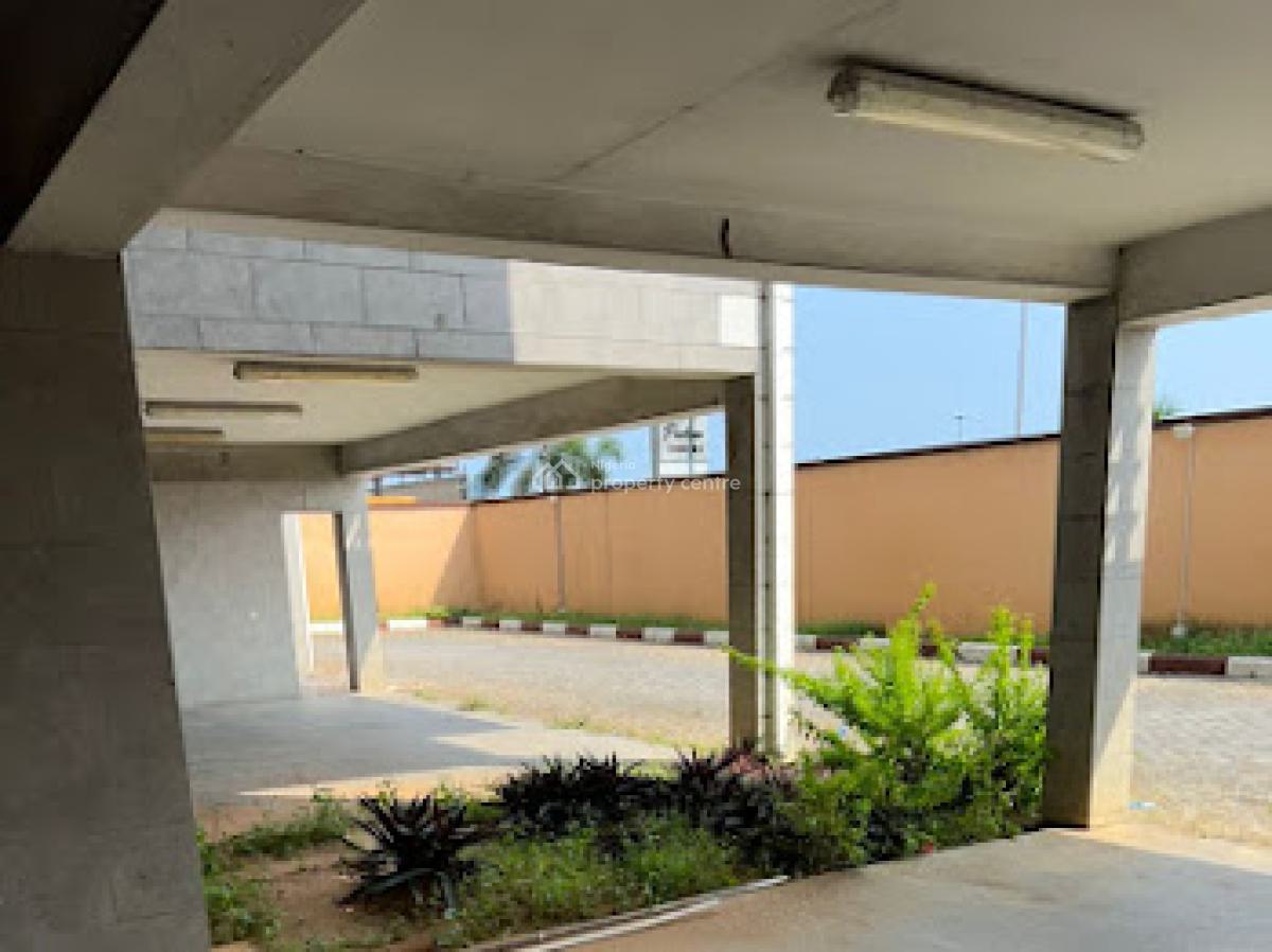 18 Units of 3 Bedrooms Apartment with Bq and Store, Victoria Island (vi), Lagos, Flat / Apartment for Rent