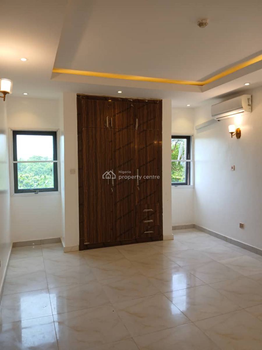 Standard Spacious 3 Bedroom Apartment with Bq, Off Gerrard Road, Ikoyi, Lagos, Flat / Apartment for Rent