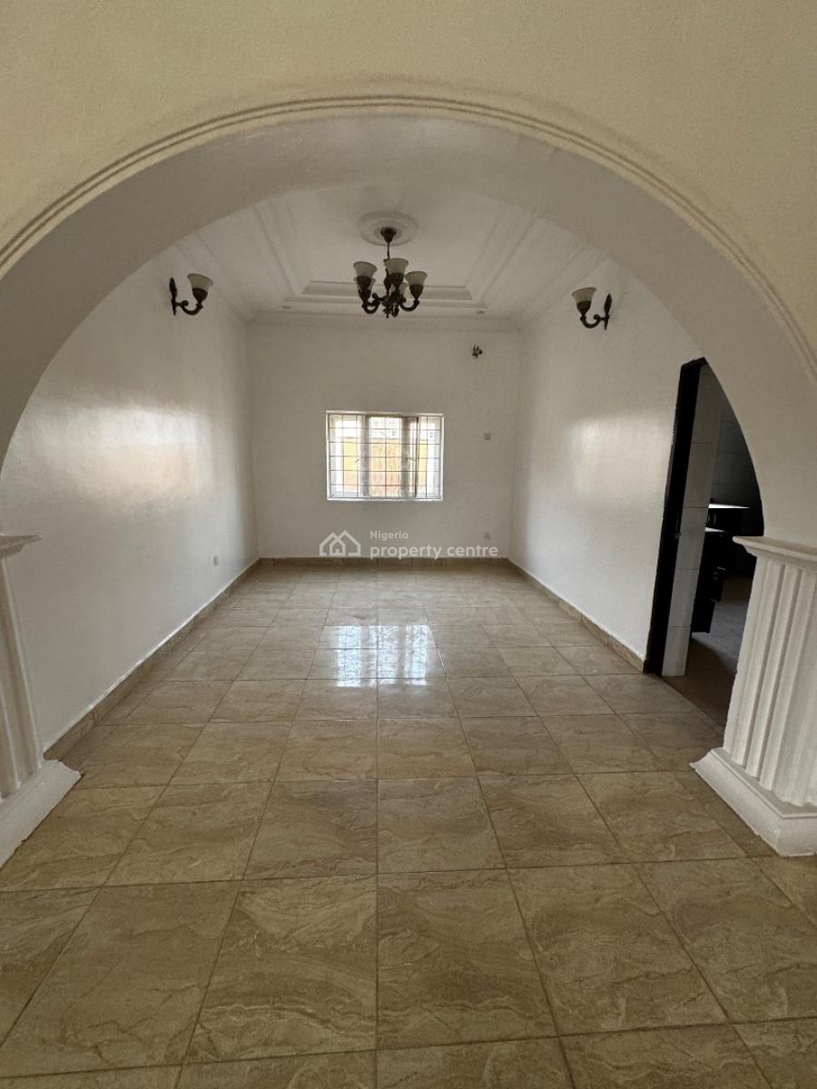 Renovated 3 Bedrooms Flat, Jahi, Abuja, House for Rent