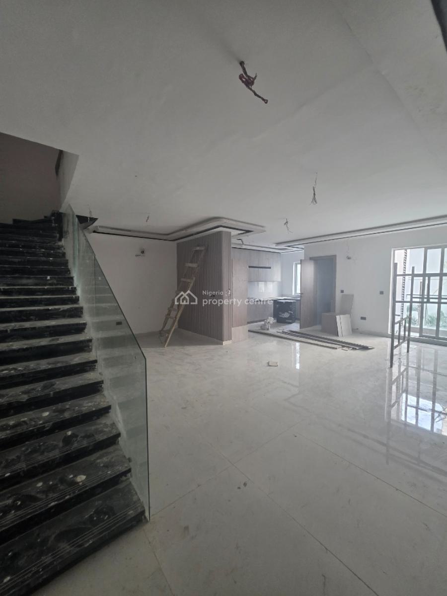 2bedrooms Mainsonatte, Off Admiralty Way, Lekki Phase 1, Lekki, Lagos, Terraced Duplex for Sale