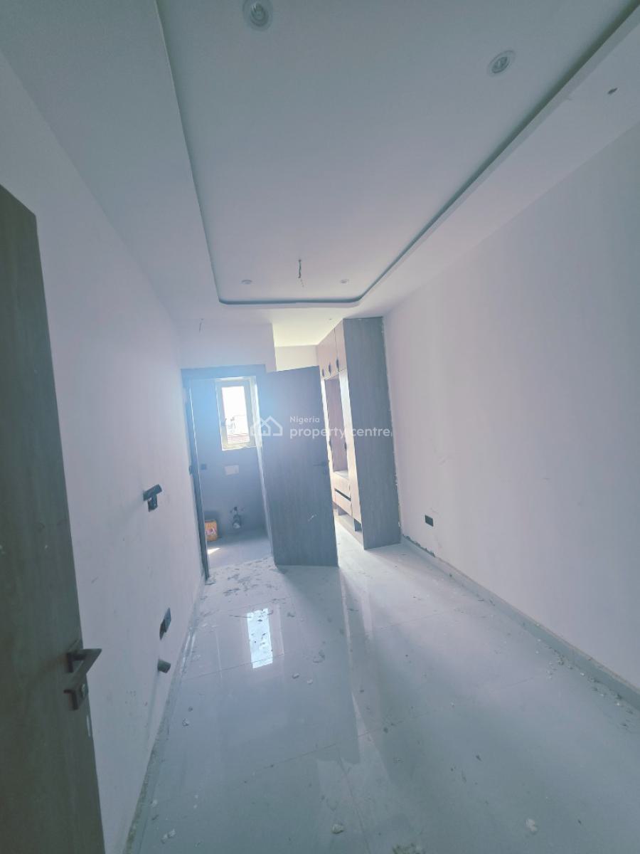 2bedrooms Mainsonatte, Off Admiralty Way, Lekki Phase 1, Lekki, Lagos, Terraced Duplex for Sale