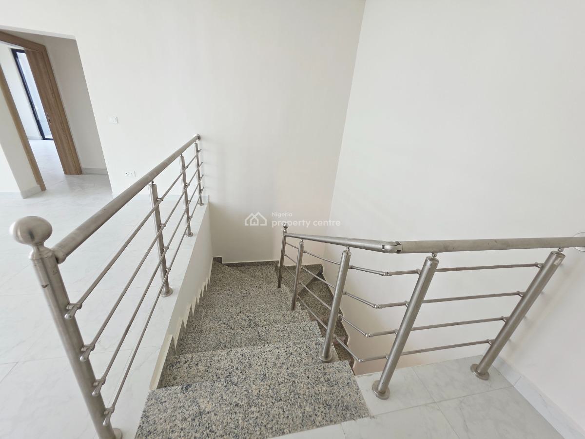 Waterview 4 Bedrooms Semi Detached with Bq, Mayagun Beach Estate, Ikate, Lekki, Lagos, Semi-detached Duplex for Rent