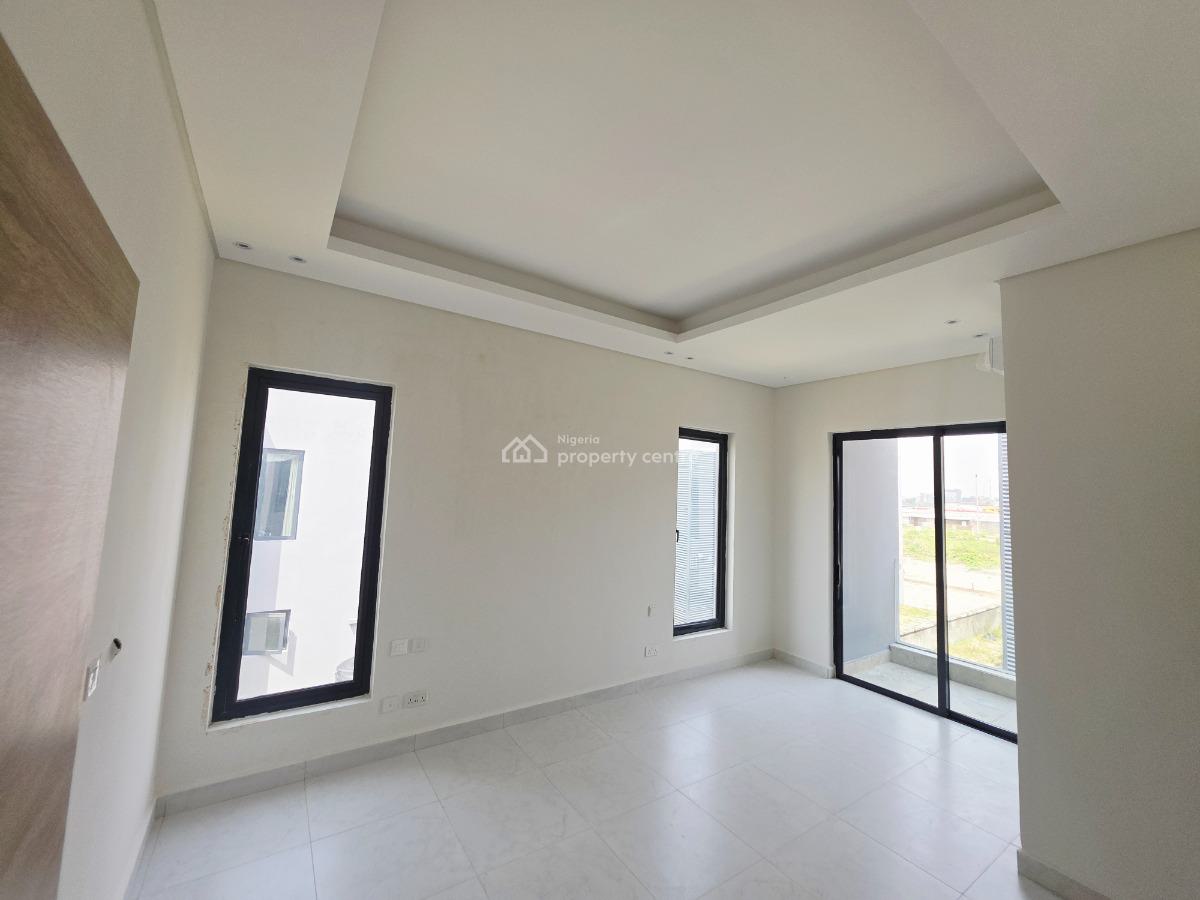 Waterview 4 Bedrooms Semi Detached with Bq, Mayagun Beach Estate, Ikate, Lekki, Lagos, Semi-detached Duplex for Rent