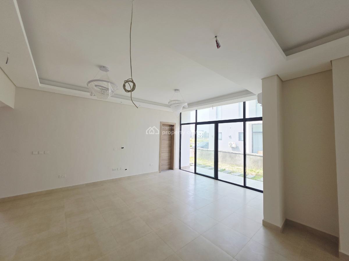 Waterview 4 Bedrooms Semi Detached with Bq, Mayagun Beach Estate, Ikate, Lekki, Lagos, Semi-detached Duplex for Rent