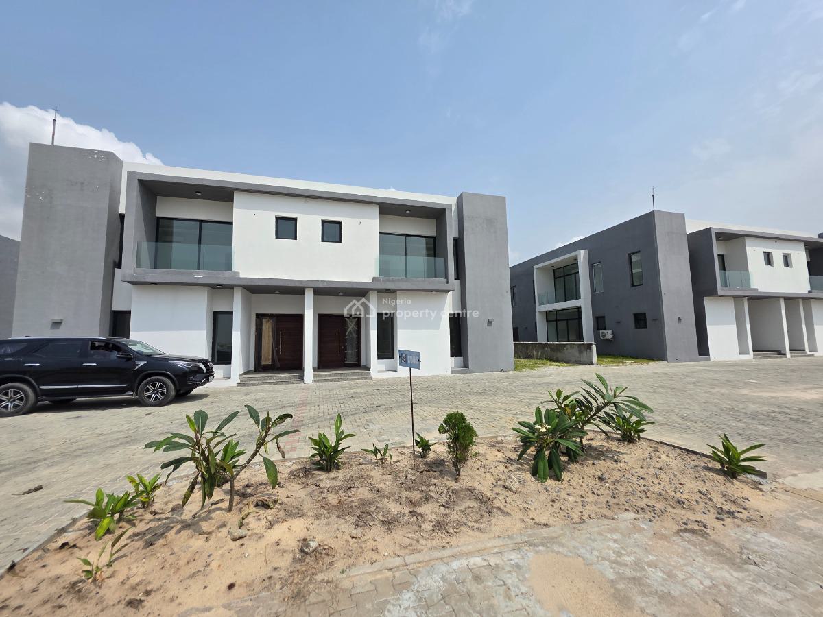 Waterview 4 Bedrooms Semi Detached with Bq, Mayagun Beach Estate, Ikate, Lekki, Lagos, Semi-detached Duplex for Rent