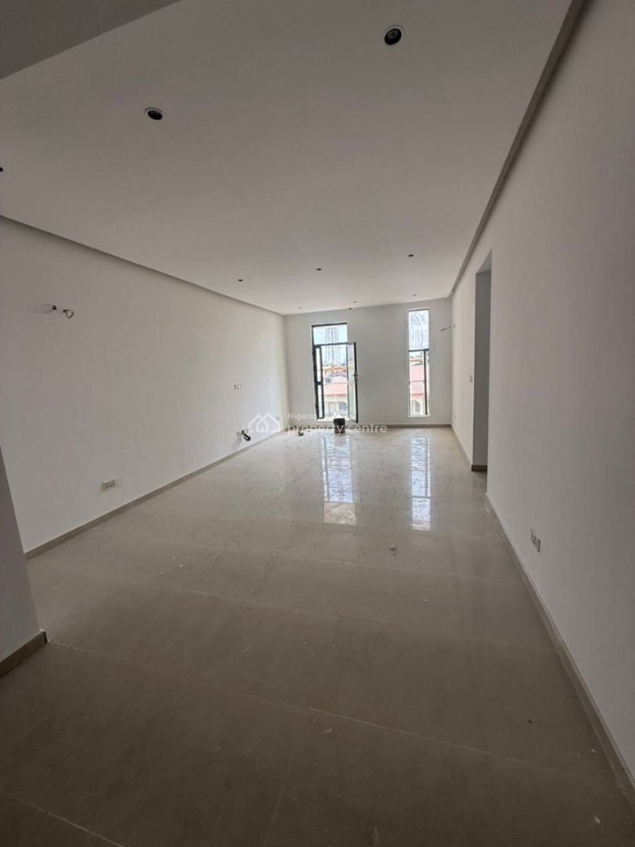 2 Bedrooms Flat with Bq, Off Admiralty Way, Lekki Phase 1, Lekki, Lagos, Flat / Apartment for Sale