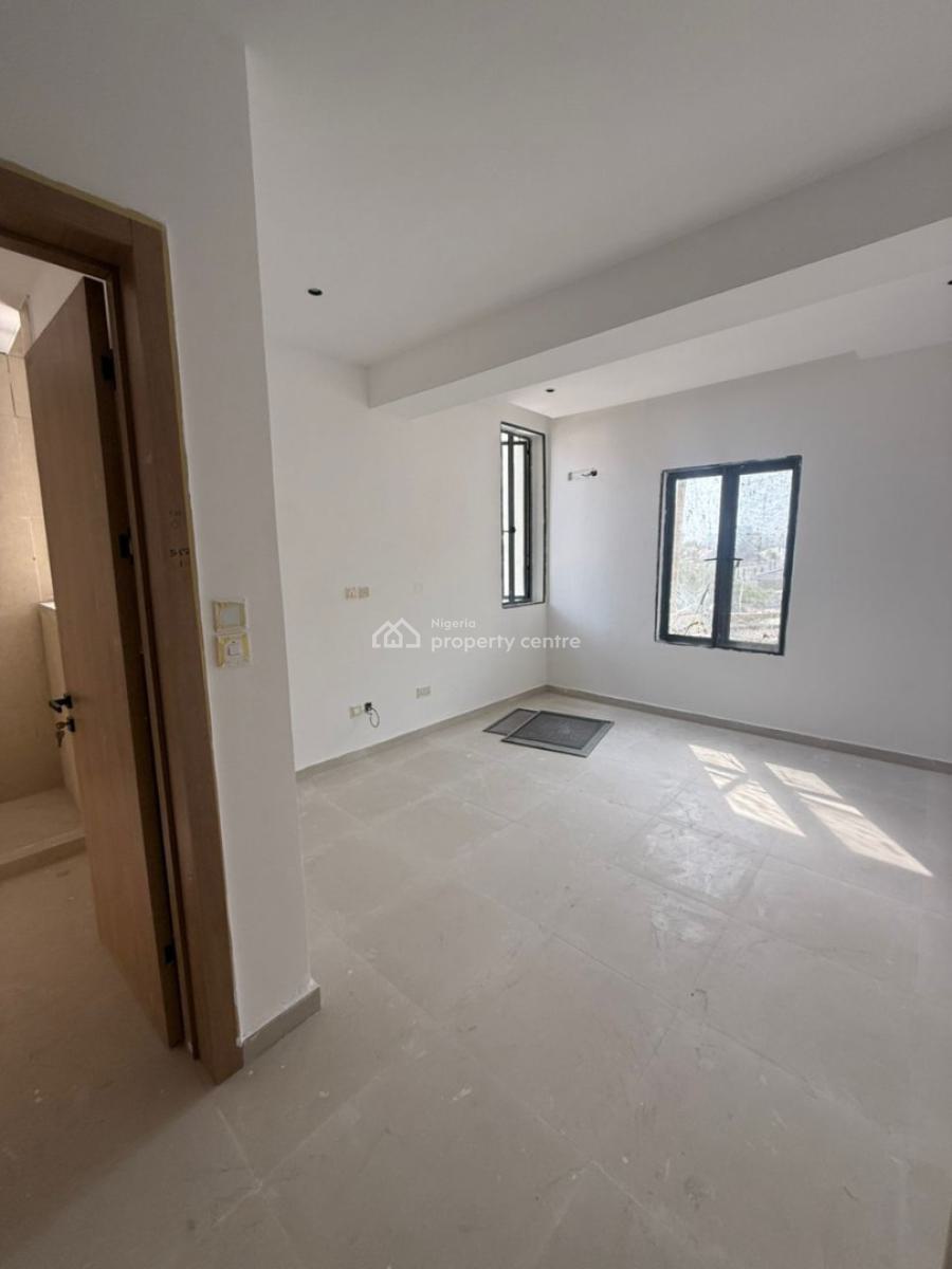 2 Bedrooms Flat with Bq, Off Admiralty Way, Lekki Phase 1, Lekki, Lagos, Flat / Apartment for Sale