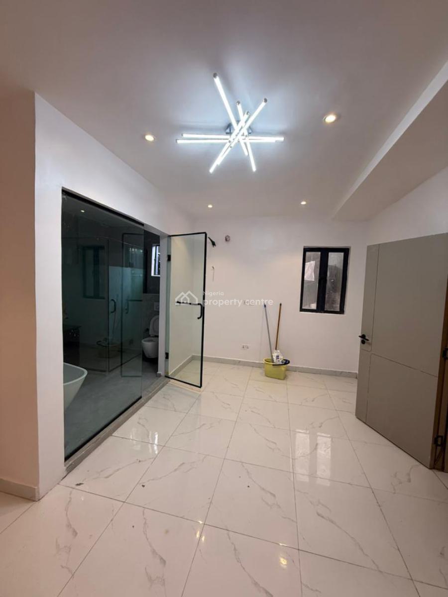1 Bedroom Apartment, Lekki Phase 1, Lekki, Lagos, Flat / Apartment for Sale
