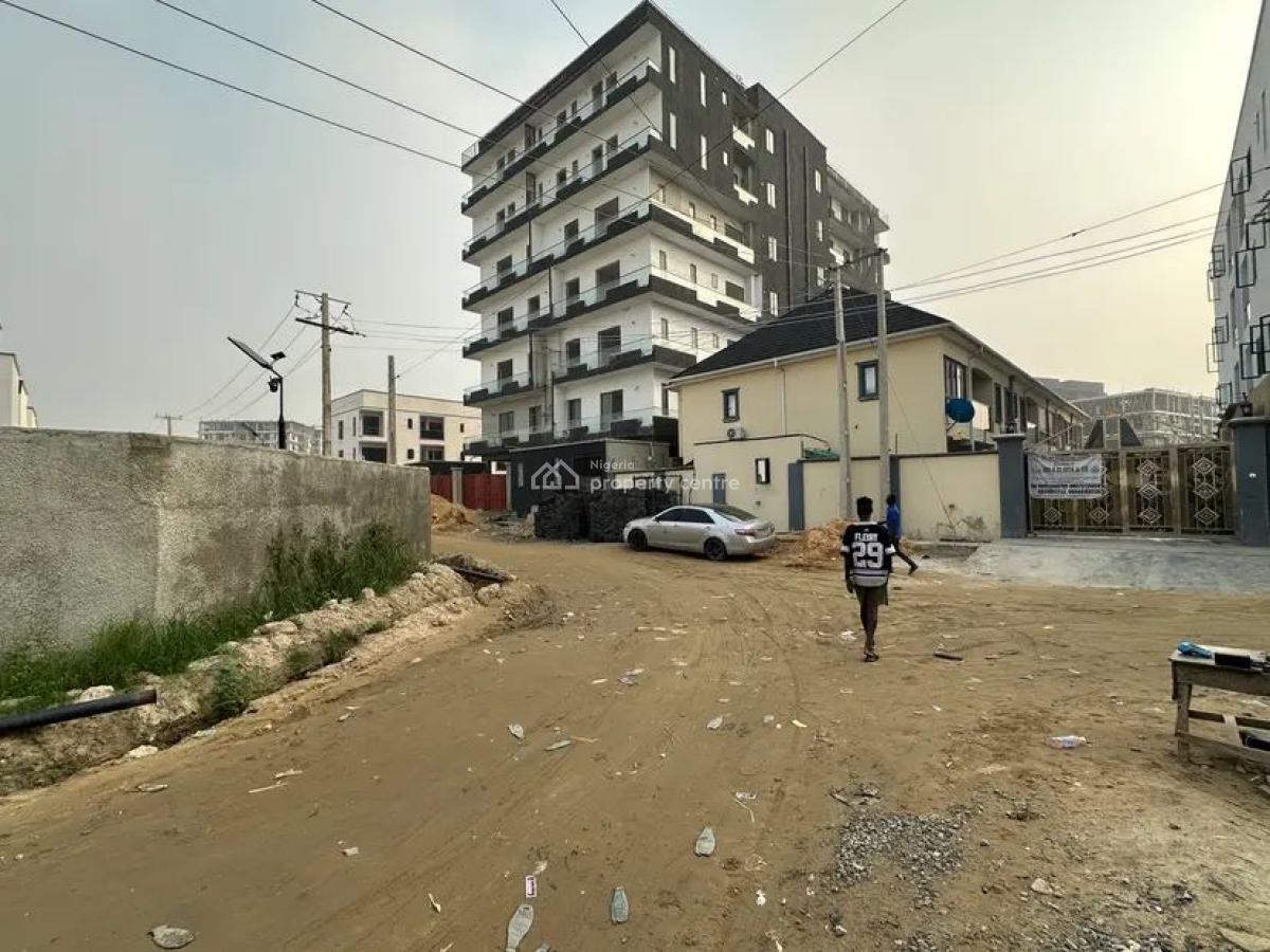 Luxury Three Bedroom with Bq Apartment, Lekki Phase 1, Lekki, Lagos, Block of Flats for Sale