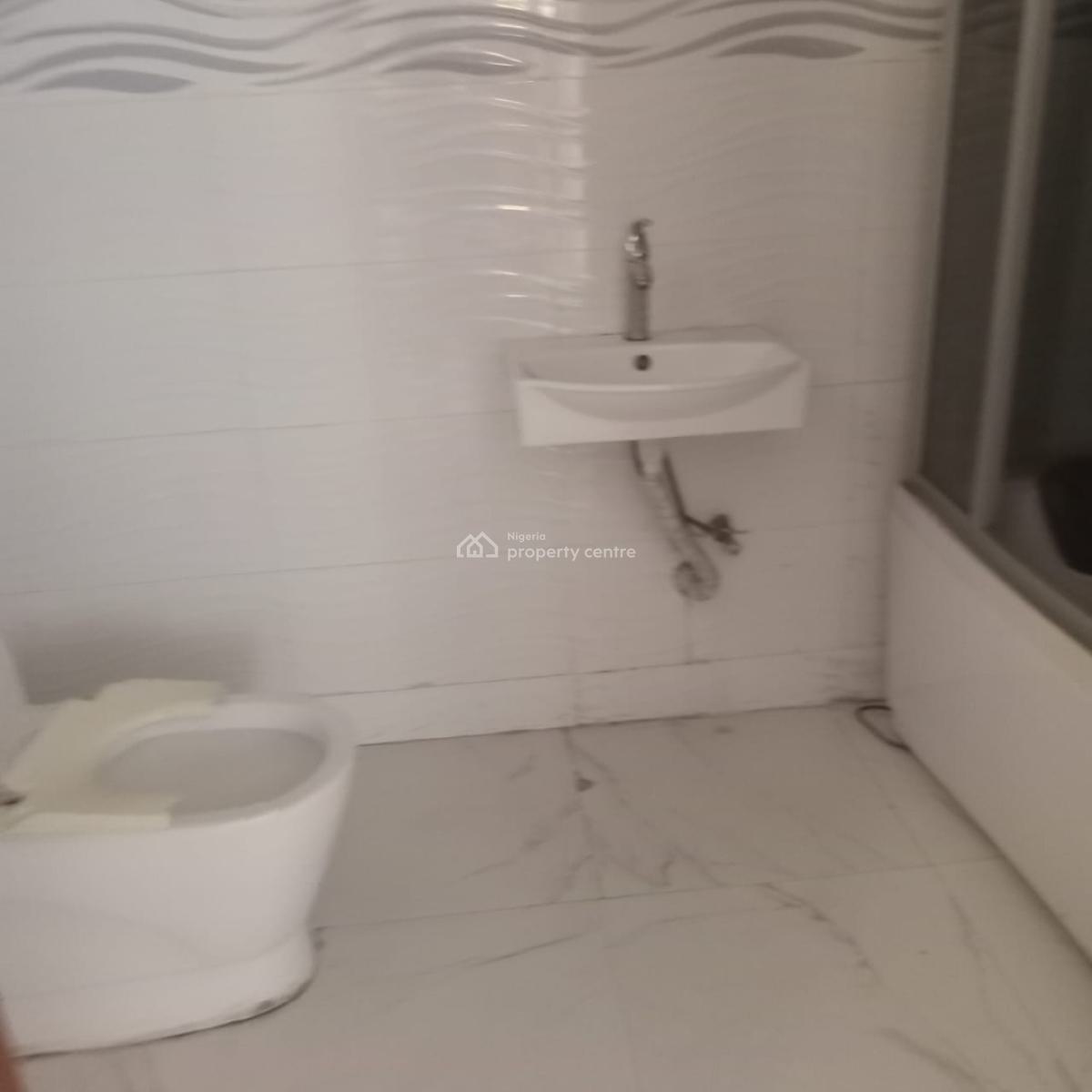 Peaceful Living. 4 Bedrooms Semi-detached Duplex, Chevron, Lekki, Lagos, Semi-detached Duplex for Rent