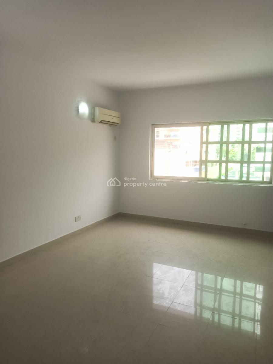 Serviced  Three 3 Bedroom with Bq 24hrs Light, Good Parking Space, Off Glover, Ikoyi, Lagos, Flat / Apartment for Rent