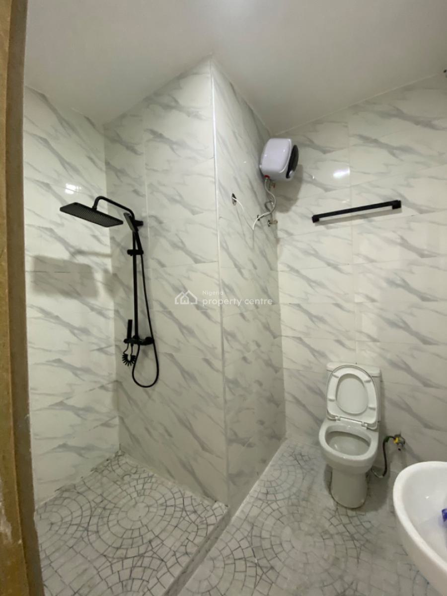 an Executive One Bedroom Flat, Around Lagos Buisness School, Olokonla, Ajah, Lagos, Mini Flat (room and Parlour) for Rent