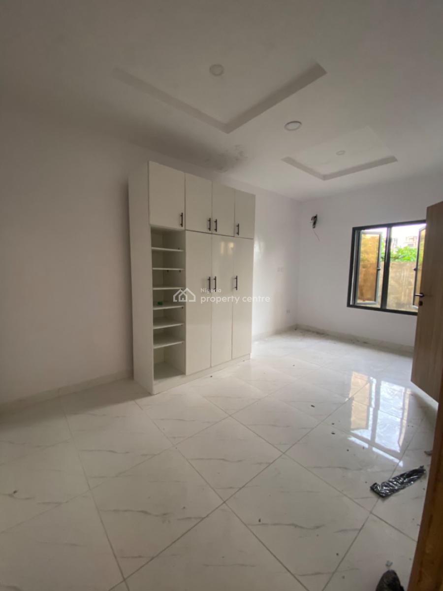 an Executive Brandnew Two Bedroom Flat, Crest City Gardens Monastery Road Around Shoprite Mall Sangotedo Ajah, Lekki, Lagos, Flat / Apartment for Rent
