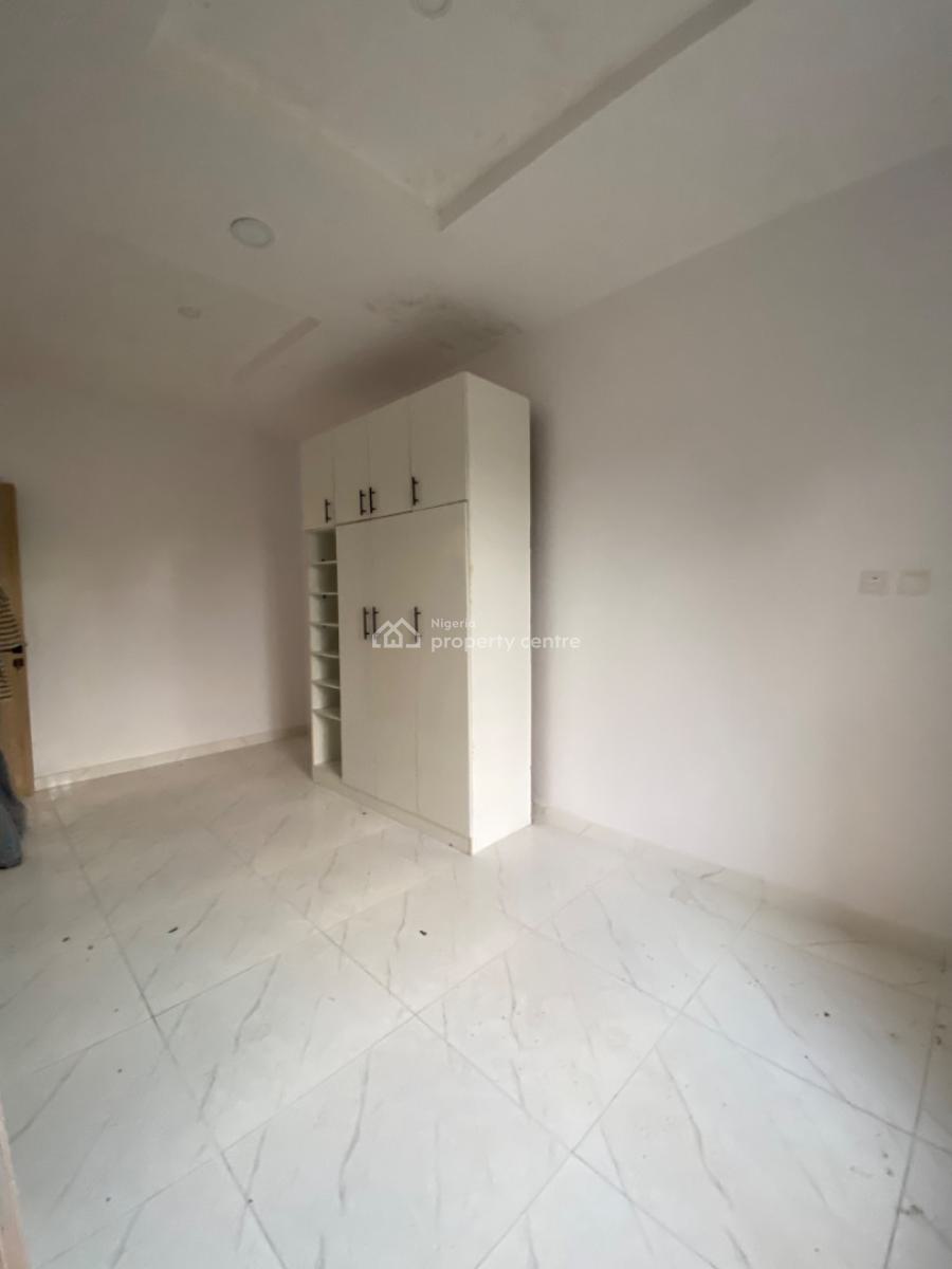 an Executive Brandnew Two Bedroom Flat, Crest City Gardens Monastery Road Around Shoprite Mall Sangotedo Ajah, Lekki, Lagos, Flat / Apartment for Rent
