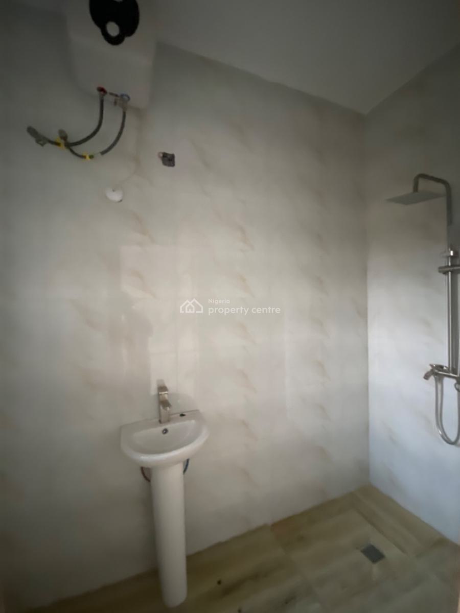 an Executive Brandnew Two Bedroom Flat, Crest City Gardens Monastery Road Around Shoprite Mall Sangotedo Ajah, Lekki, Lagos, Flat / Apartment for Rent