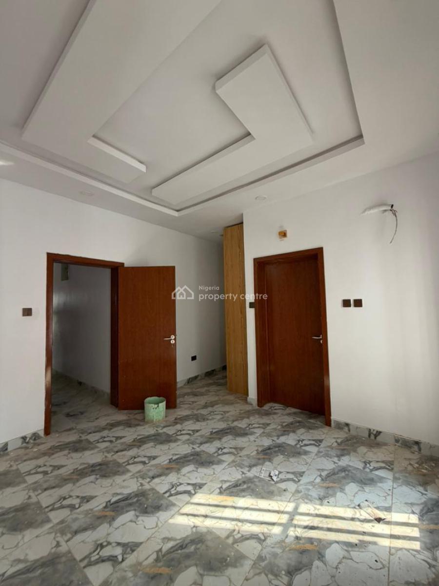 Two Bedroom Flat for Commercial and Residential, Anfani Road, Ring Road,, Challenge, Ibadan, Oyo, Block of Flats for Sale