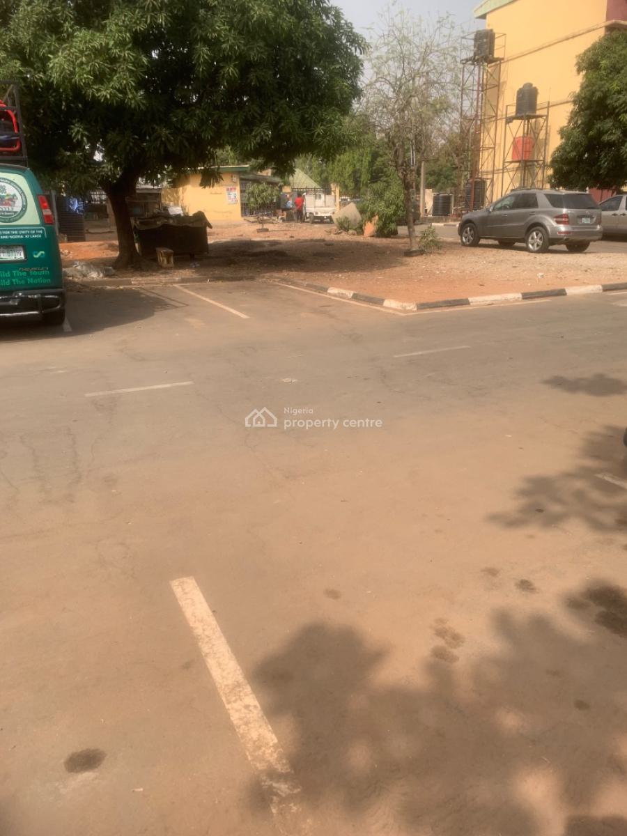 Distress Bespoke 2 Bedroom Apartment, Agric Quarters, Zone 4, Wuse, Abuja, Flat / Apartment for Sale